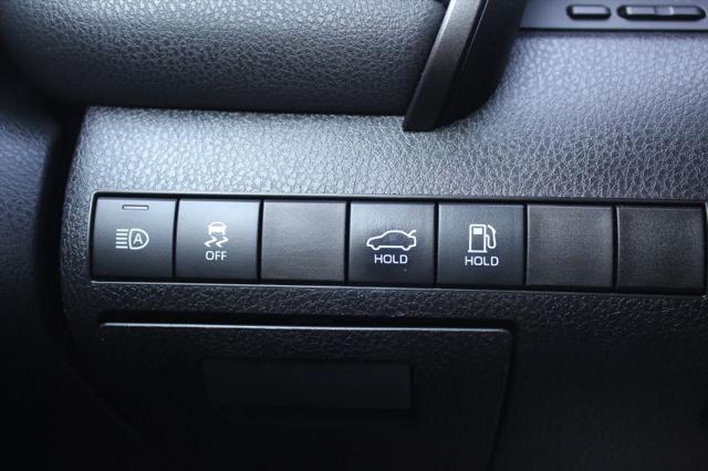 2020 Toyota Camry SE Nightshade Edition