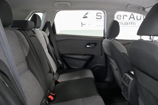 2022 Nissan Rogue SV FWD
