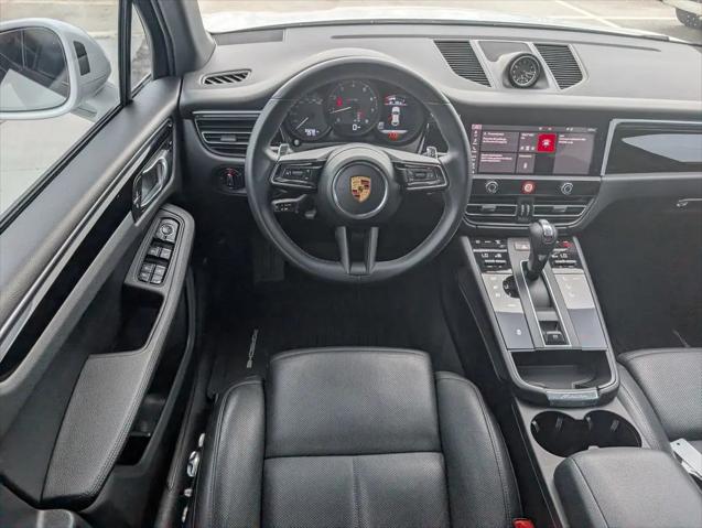 2022 Porsche Macan Macan
