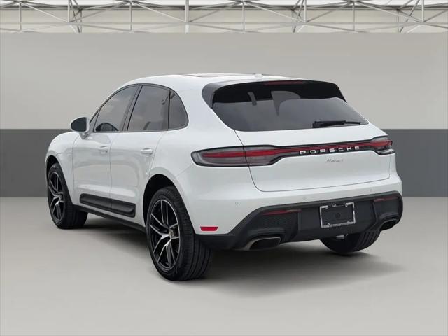2022 Porsche Macan Macan