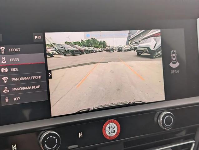 2022 Porsche Macan Macan