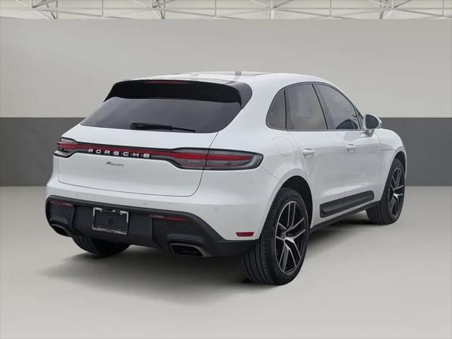 2022 Porsche Macan Macan