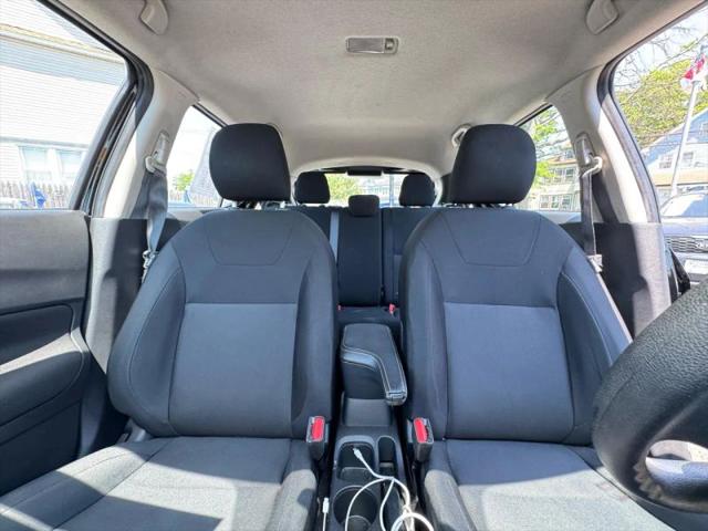 2023 Nissan Kicks S Xtronic CVT