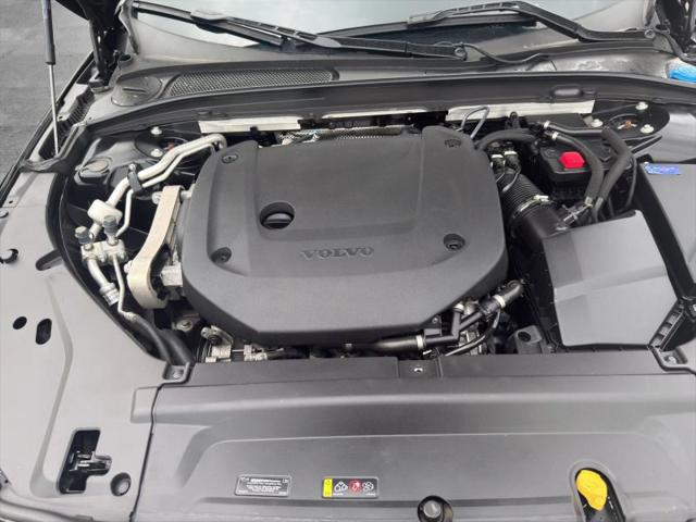 2023 Volvo S90 B6 Plus
