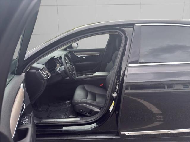 2023 Volvo S90 B6 Plus