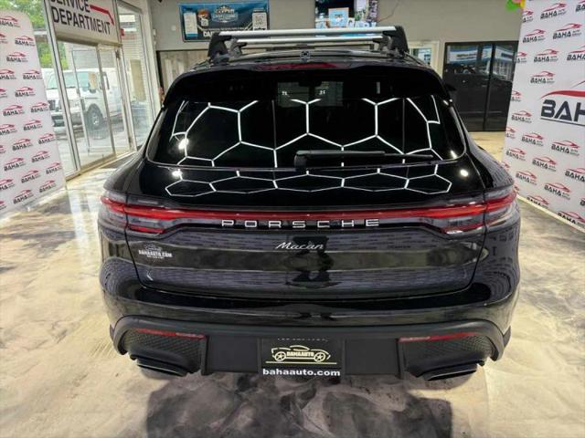 2023 Porsche Macan Base