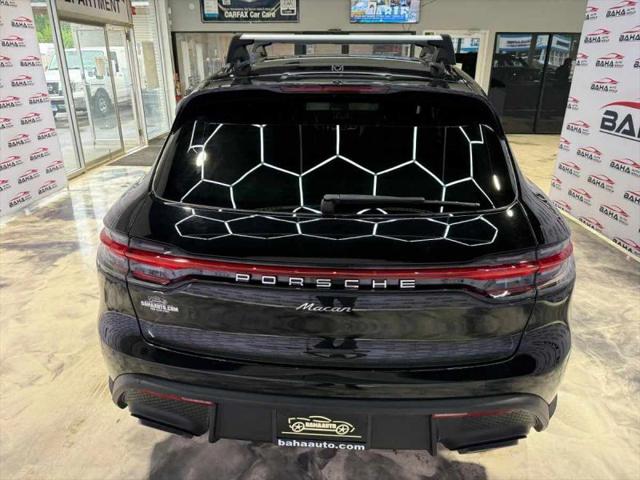 2023 Porsche Macan Base