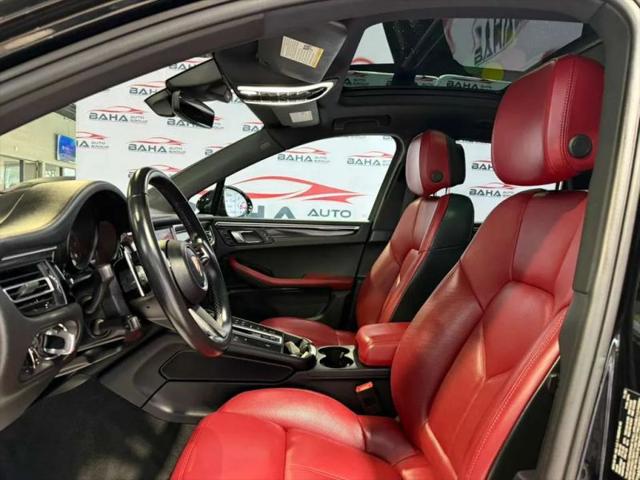 2023 Porsche Macan Base