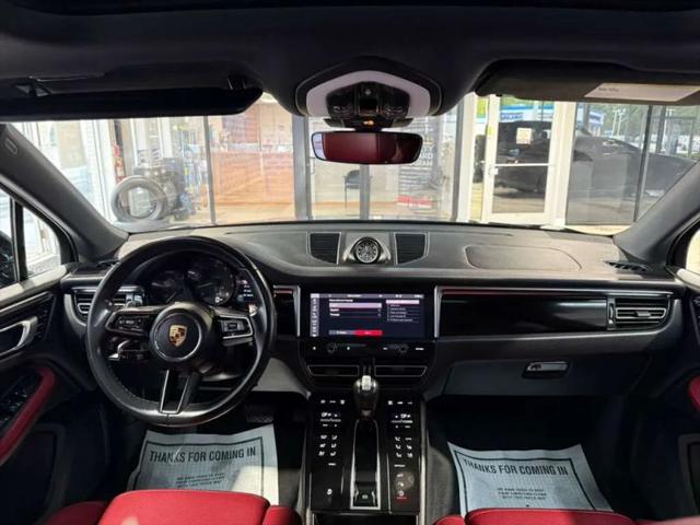 2023 Porsche Macan Base