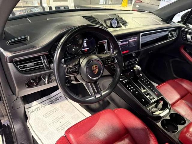 2023 Porsche Macan Base