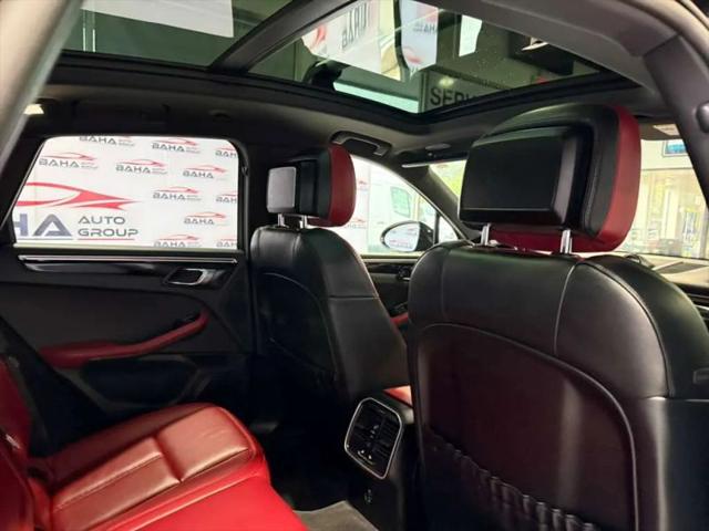 2023 Porsche Macan Base