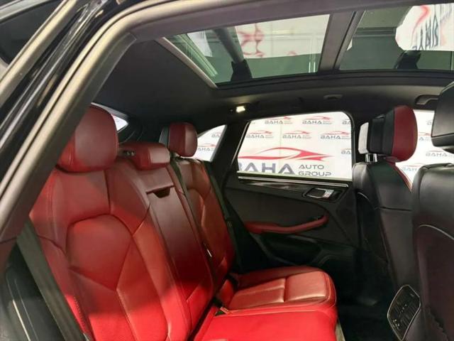 2023 Porsche Macan Base