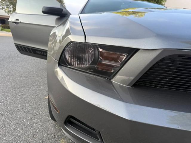 2010 Ford Mustang V6 Premium