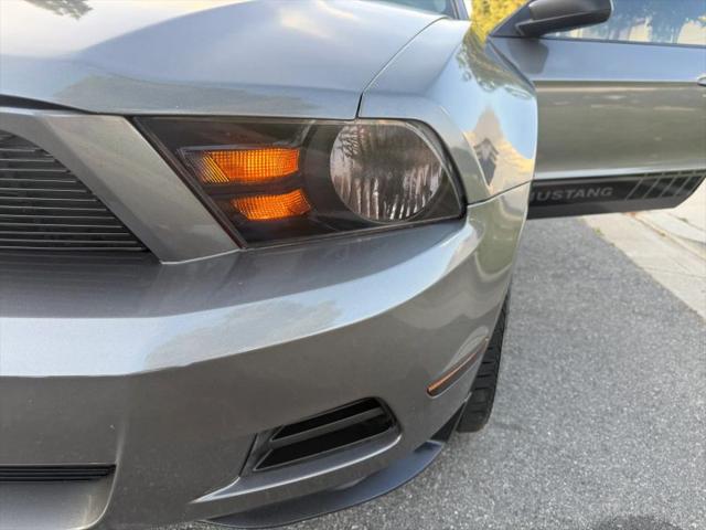 2010 Ford Mustang V6 Premium