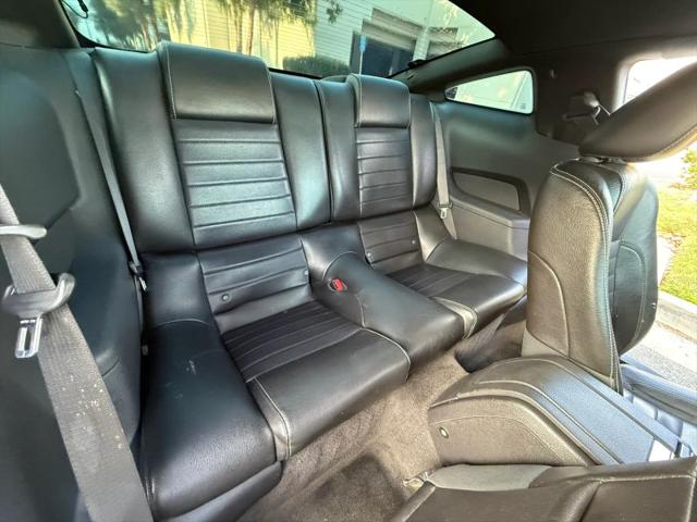 2010 Ford Mustang V6 Premium