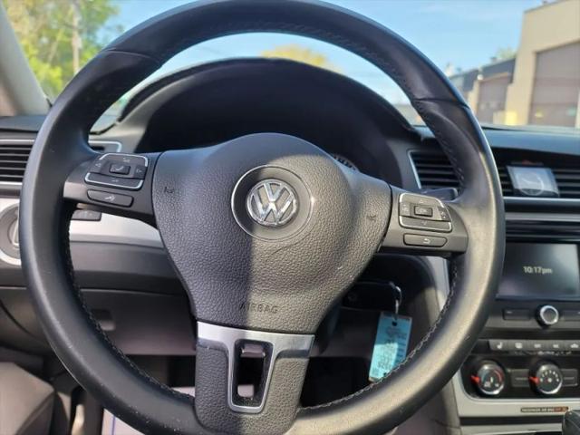 2013 Volkswagen Passat 2.5L SE