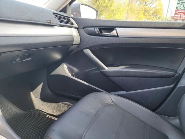 2013 Volkswagen Passat 2.5L SE