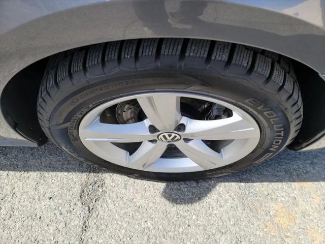 2013 Volkswagen Passat 2.5L SE