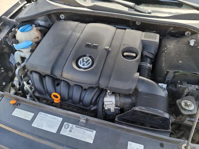 2013 Volkswagen Passat 2.5L SE