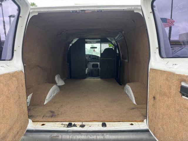 2005 Ford E-250 Base