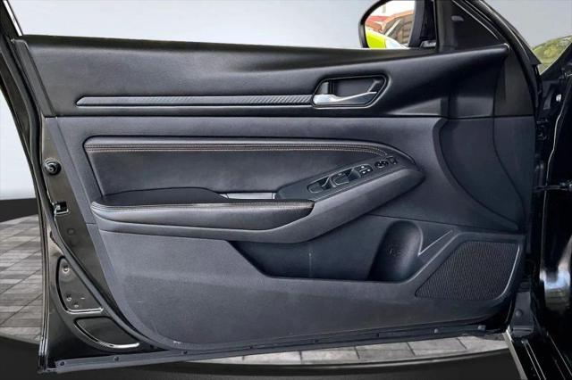2020 Nissan Altima SR FWD