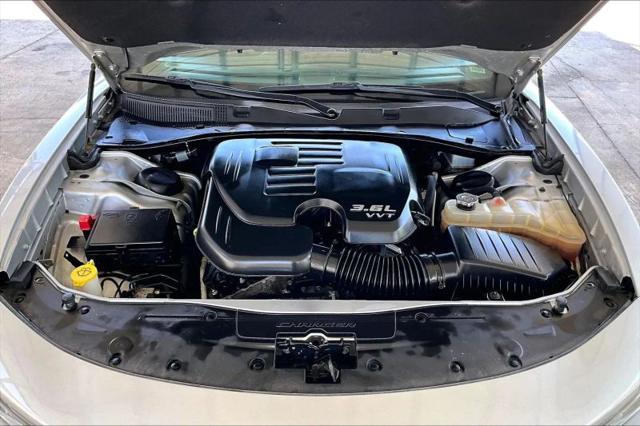 2021 Dodge Charger SXT RWD