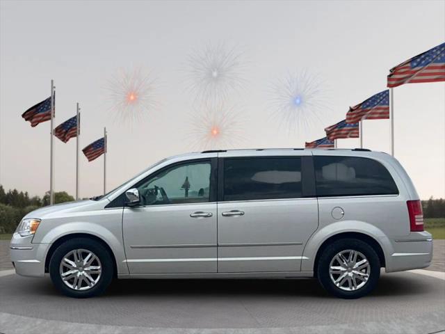 2008 Chrysler Town & Country Limited