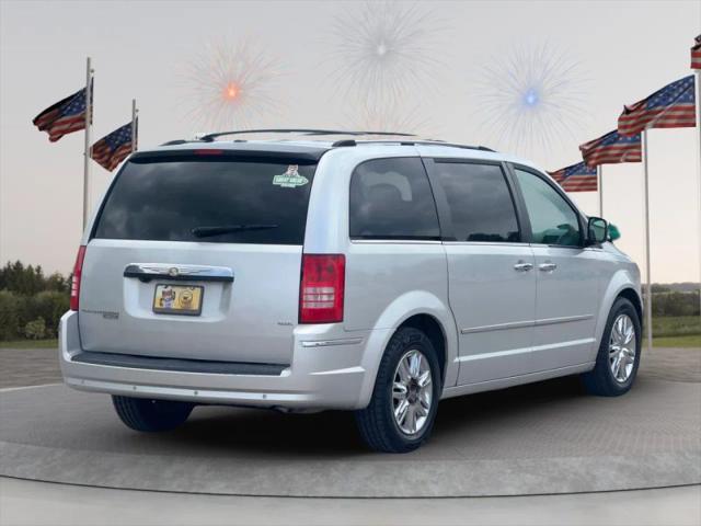 2008 Chrysler Town & Country Limited