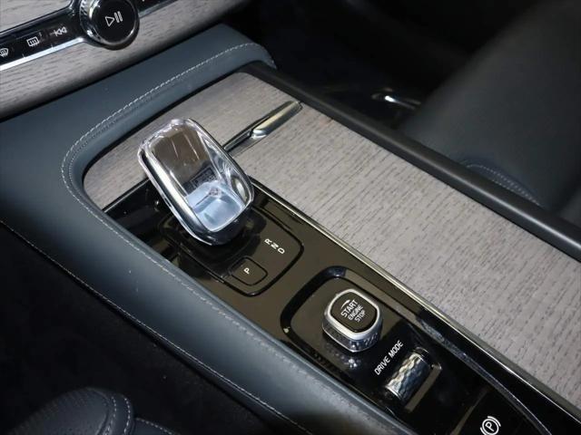 2021 Volvo XC90 Recharge T8 Inscription 7 Passenger