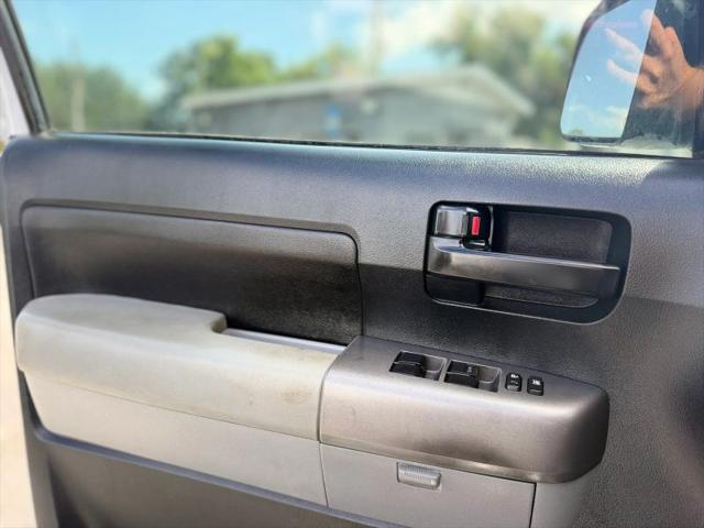 2013 Toyota Tundra Grade 5.7L V8