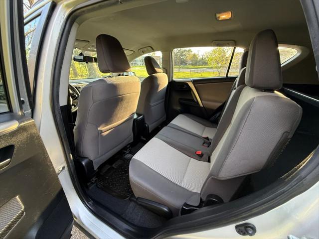2015 Toyota RAV4 LE