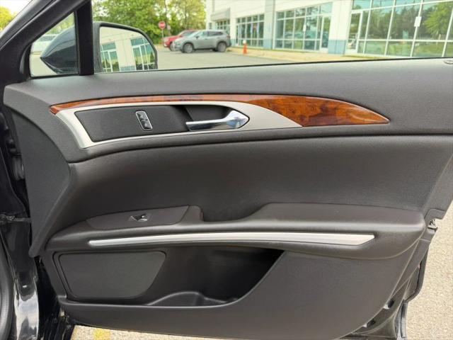 2014 Lincoln MKZ Base