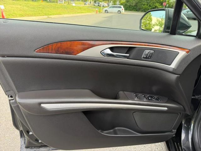 2014 Lincoln MKZ Base