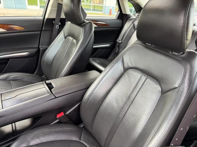 2014 Lincoln MKZ Base