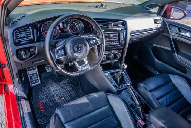 2015 Volkswagen Golf GTI 2.0T SE 4-Door