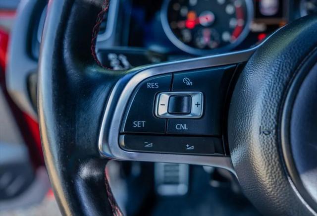 2015 Volkswagen Golf GTI 2.0T SE 4-Door