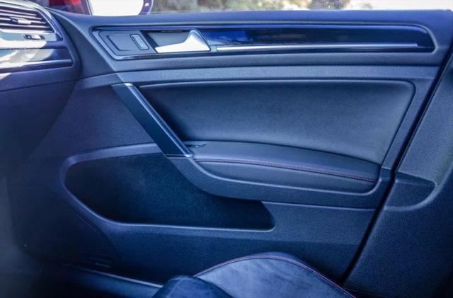 2015 Volkswagen Golf GTI 2.0T SE 4-Door