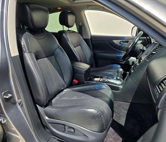 2015 INFINITI QX70 3.7