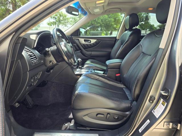 2015 INFINITI QX70 3.7