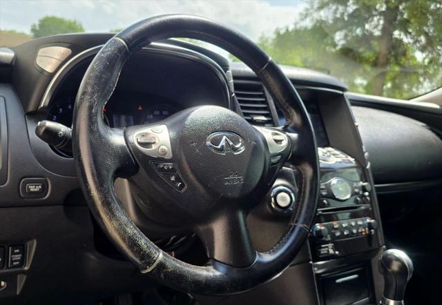 2015 INFINITI QX70 3.7
