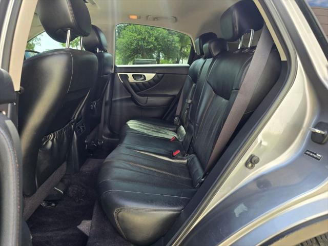 2015 INFINITI QX70 3.7