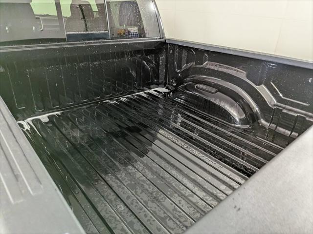 2026 Ram 1500 Express Crew Cab 4x4 57 Box