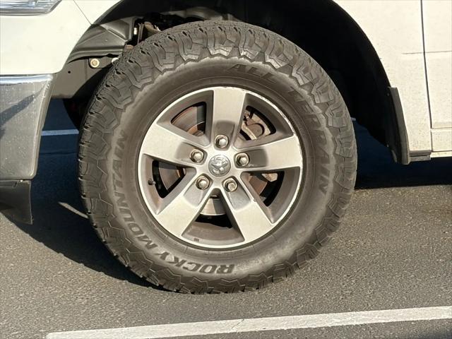 2022 Ram 1500 Classic SLT Crew Cab 4x2 5'7" Box