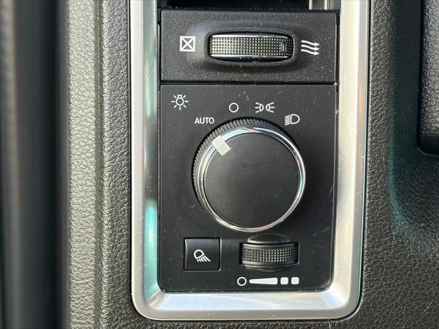 2022 Ram 1500 Classic SLT Crew Cab 4x2 5'7" Box