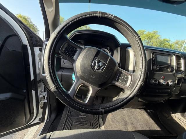 2022 Ram 1500 Classic SLT Crew Cab 4x2 5'7" Box