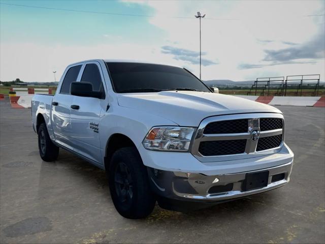 2022 Ram 1500 Classic SLT Crew Cab 4x2 5'7" Box