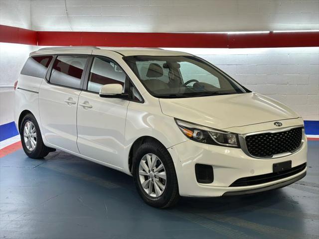 2016 Kia Sedona LX