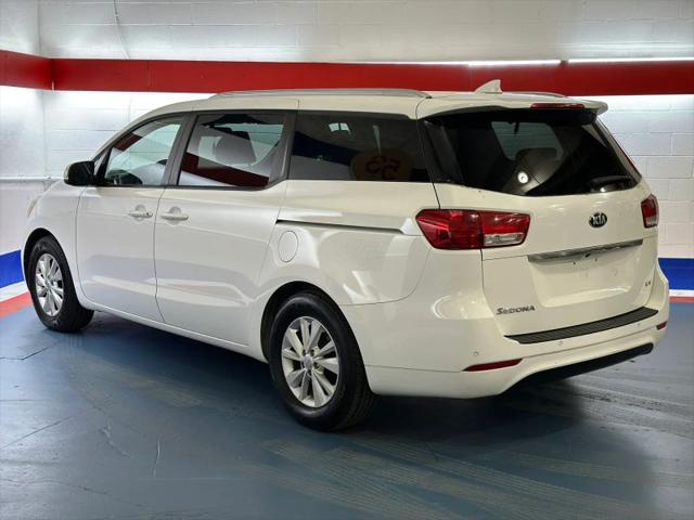 2016 Kia Sedona LX