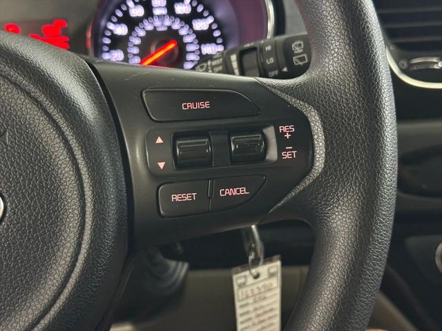 2016 Kia Sedona LX