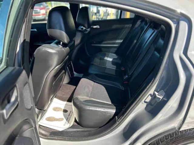 2017 Dodge Charger SXT RWD